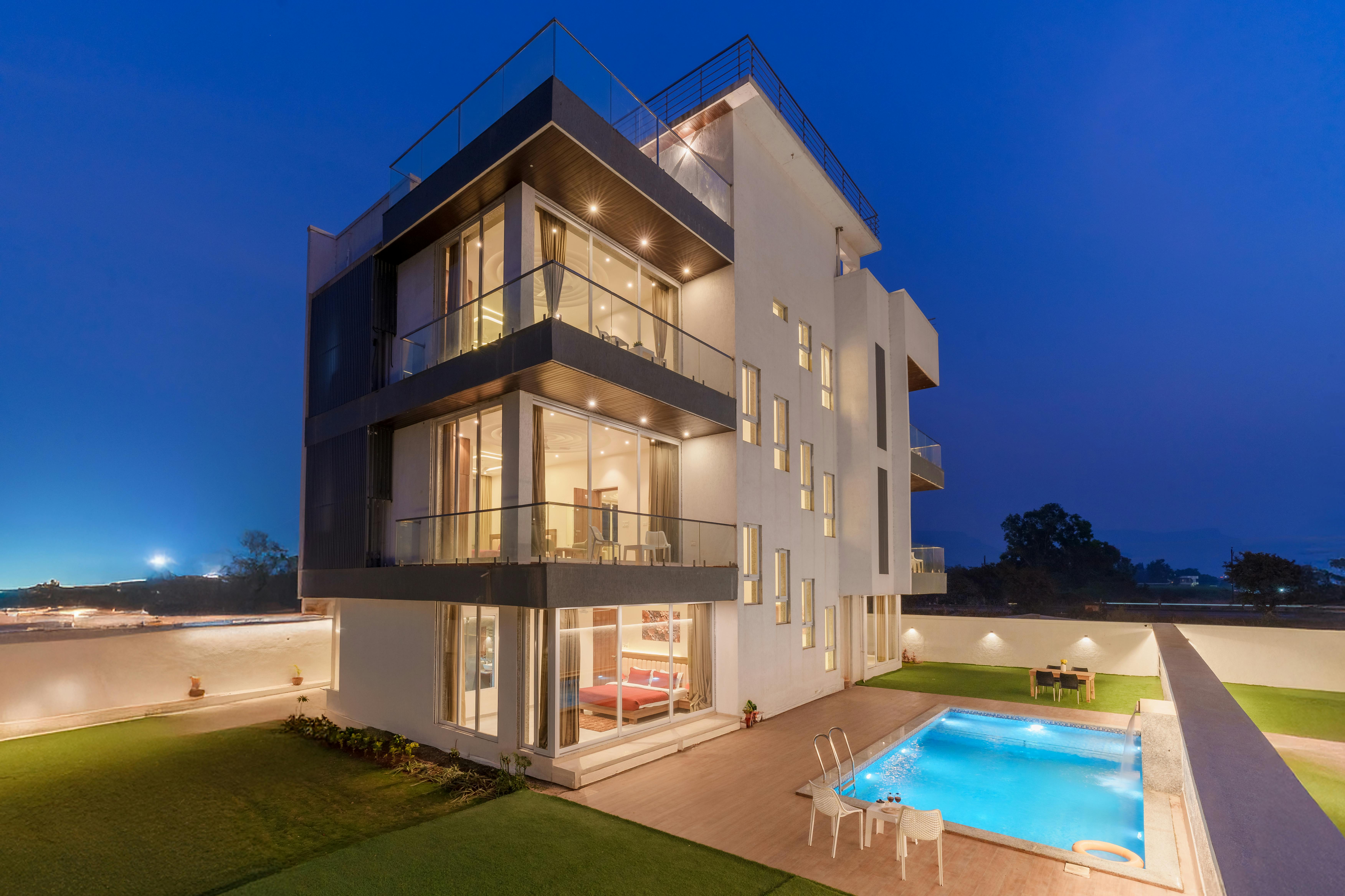 Featured Luxury Villa